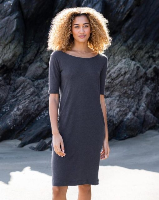 Trendroar.shop9219041b86 1